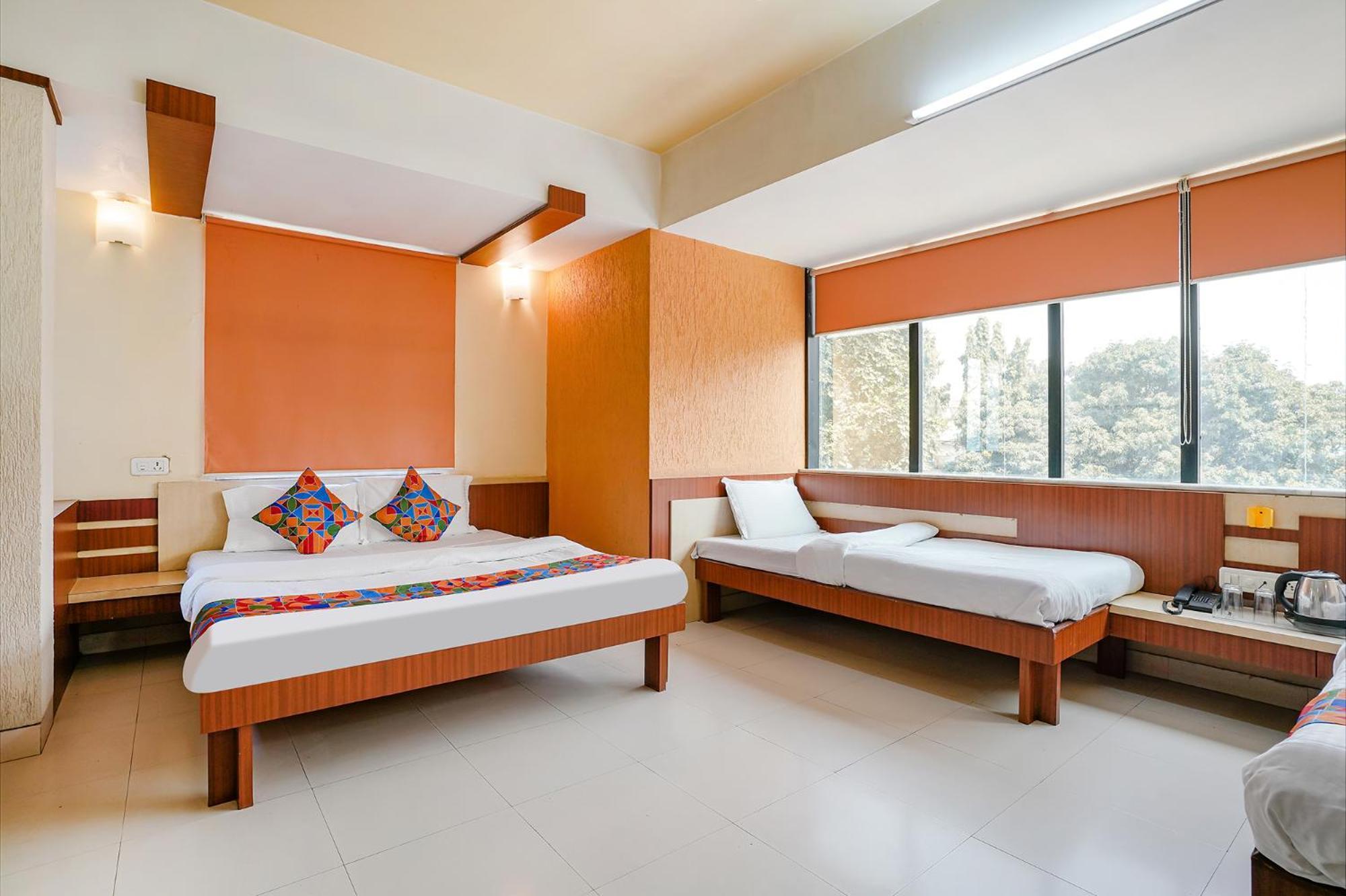 Fabhotel Samrat Nášik Exteriér fotografie