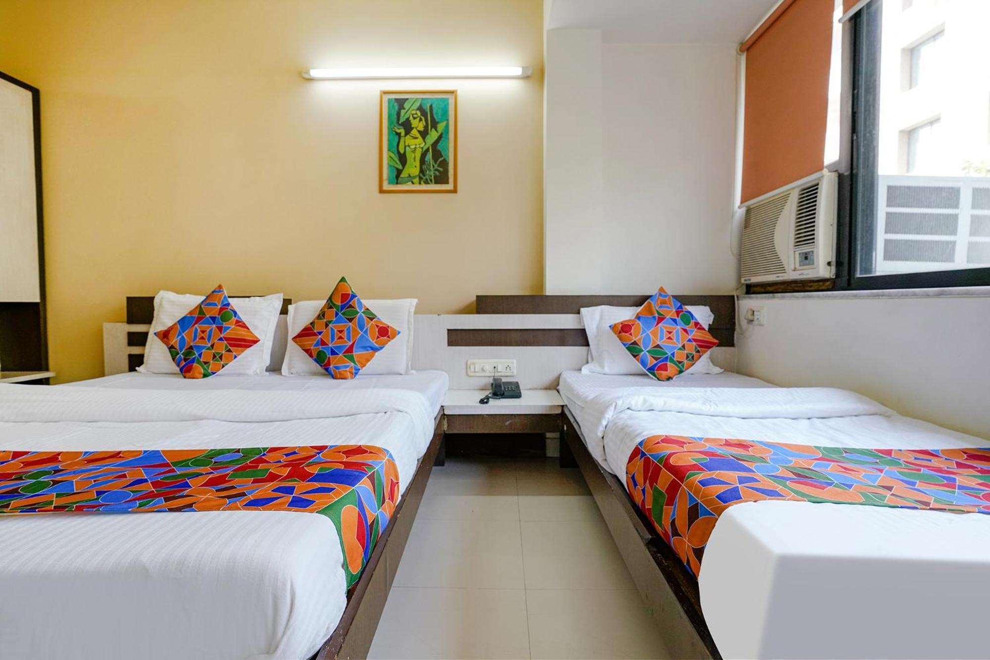 Fabhotel Samrat Nášik Exteriér fotografie