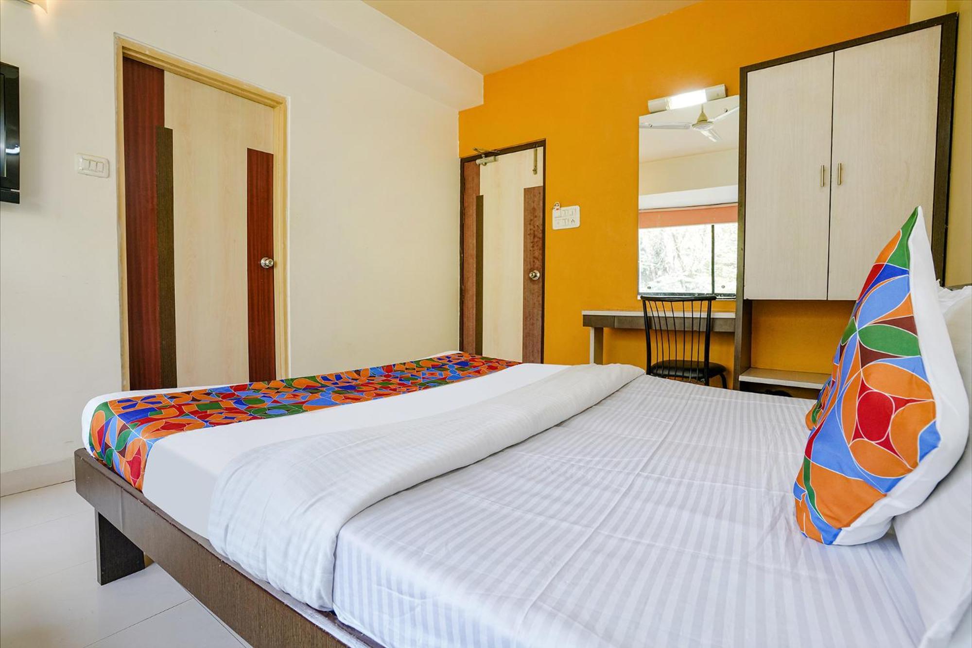 Fabhotel Samrat Nášik Exteriér fotografie