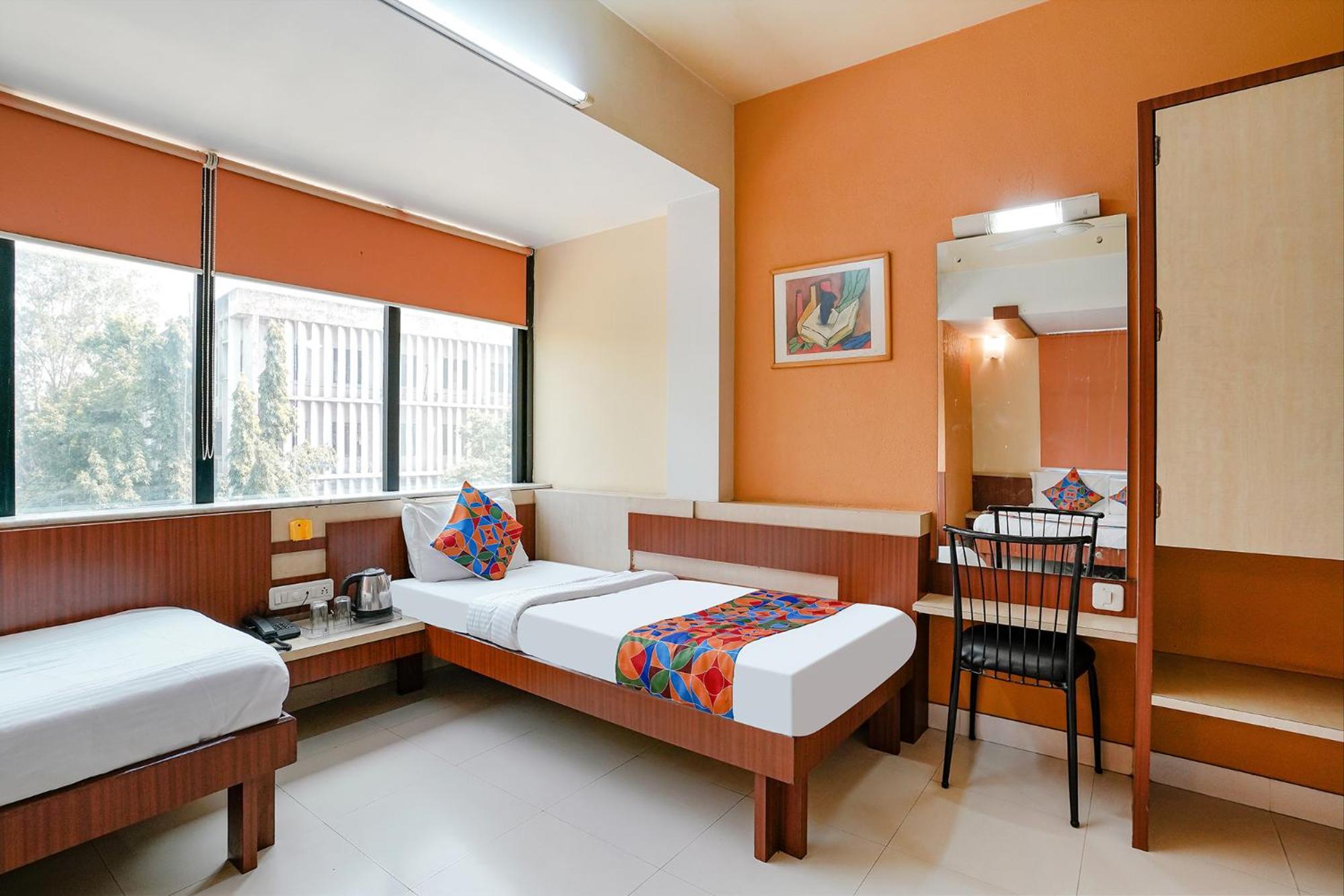 Fabhotel Samrat Nášik Exteriér fotografie