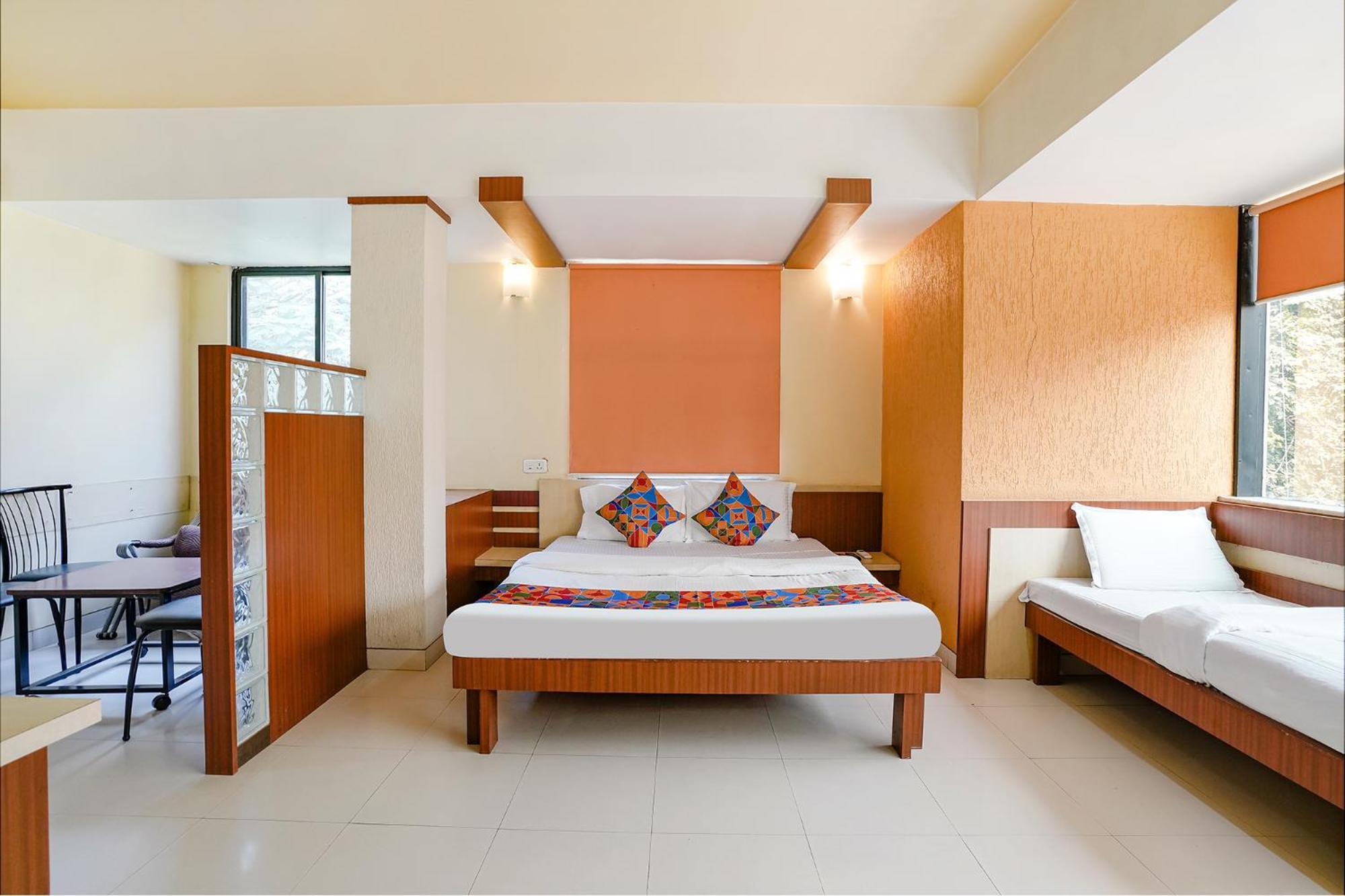 Fabhotel Samrat Nášik Exteriér fotografie