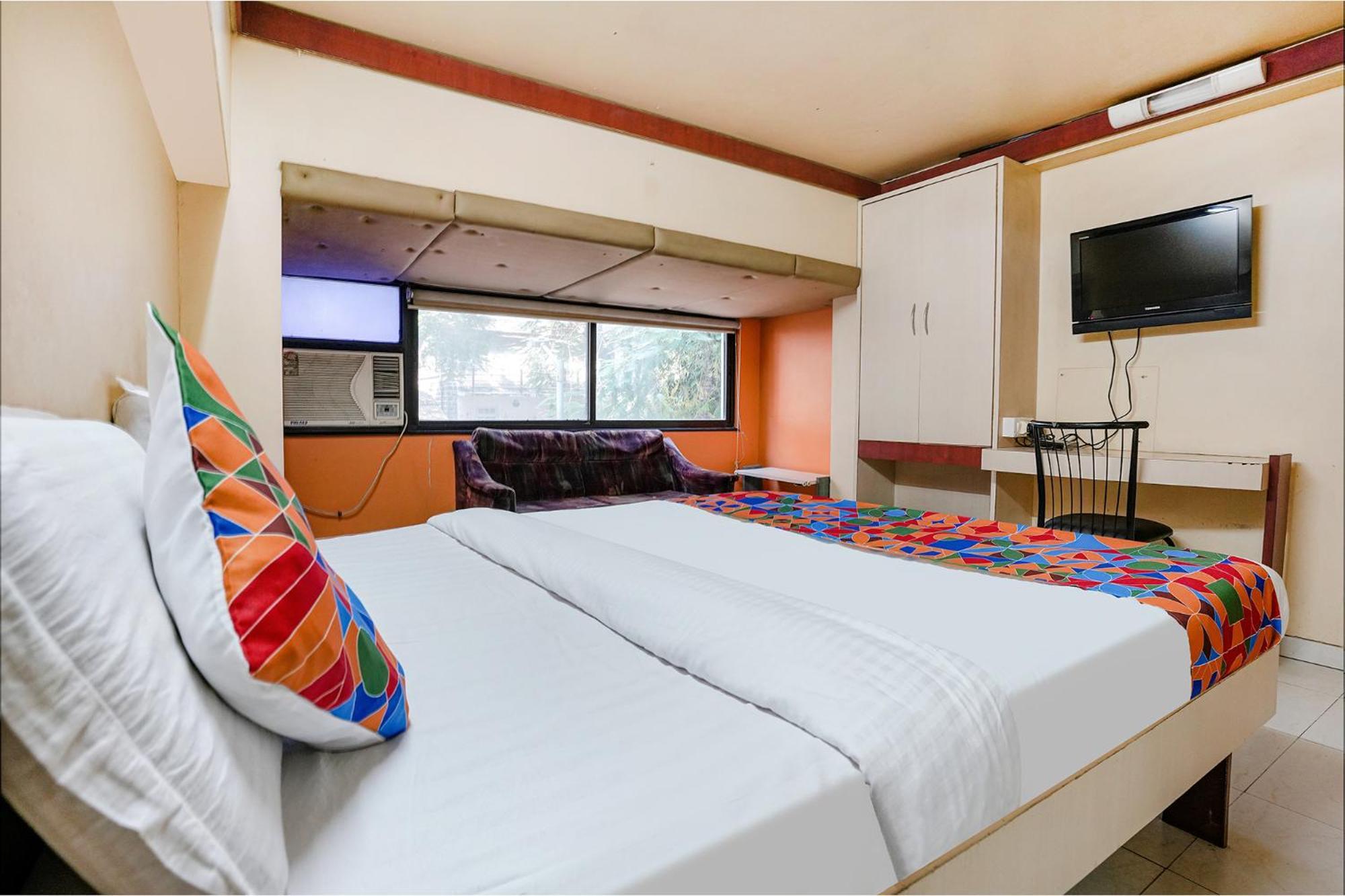 Fabhotel Samrat Nášik Exteriér fotografie