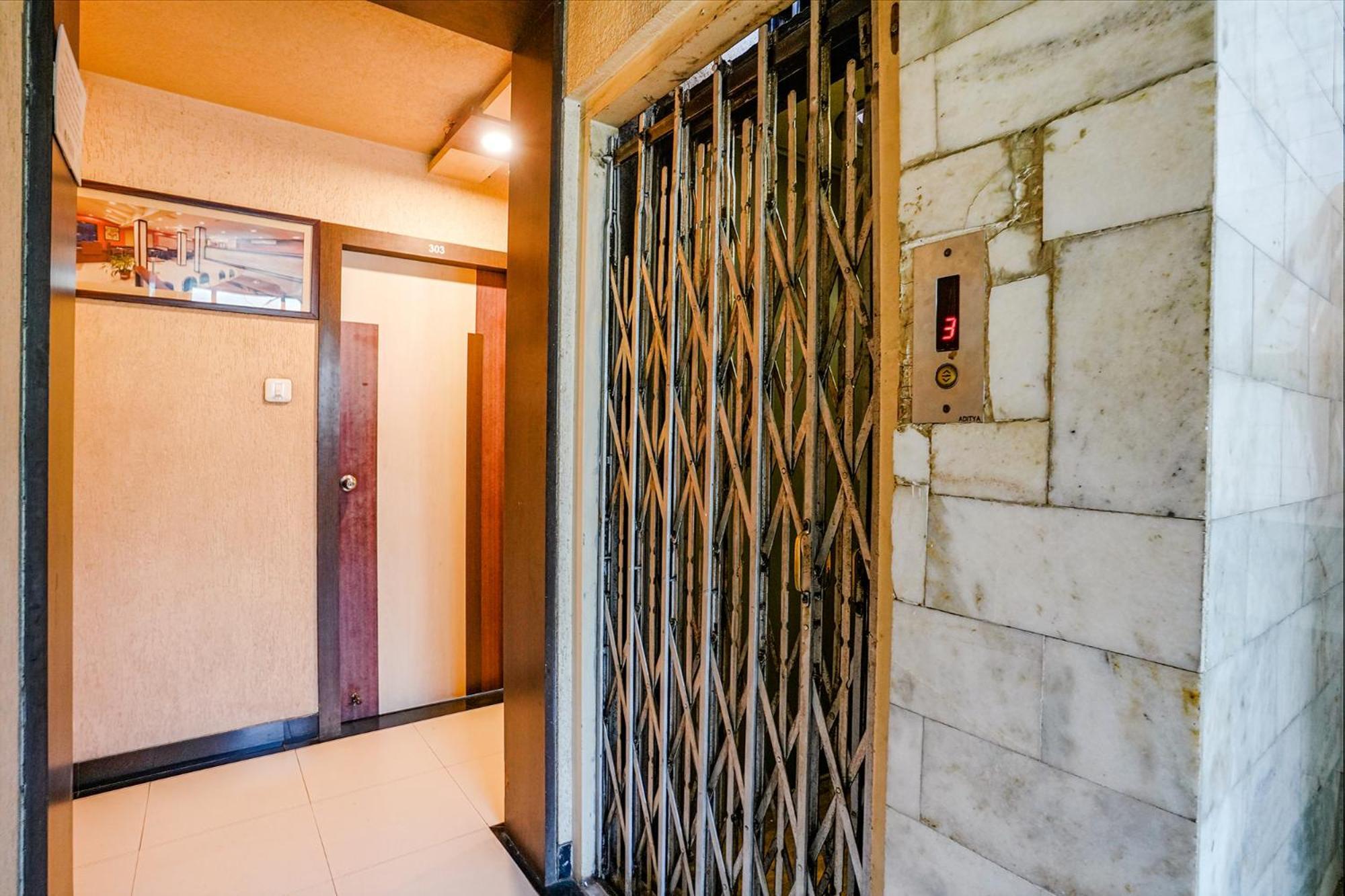 Fabhotel Samrat Nášik Exteriér fotografie