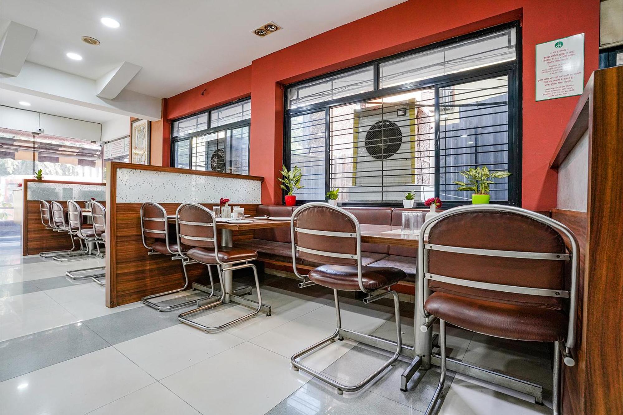 Fabhotel Samrat Nášik Exteriér fotografie